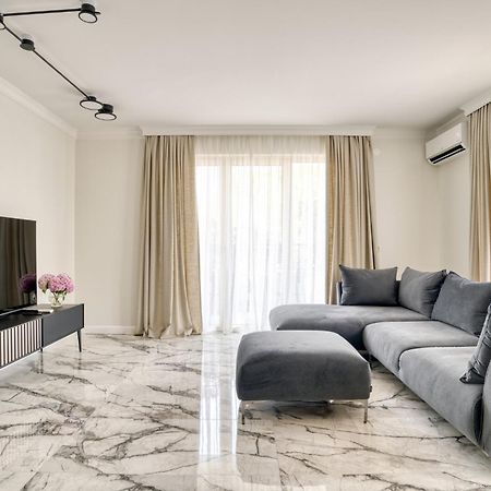Ap Royal Oak - 2 Bedroom Apartment In Budva Dış mekan fotoğraf