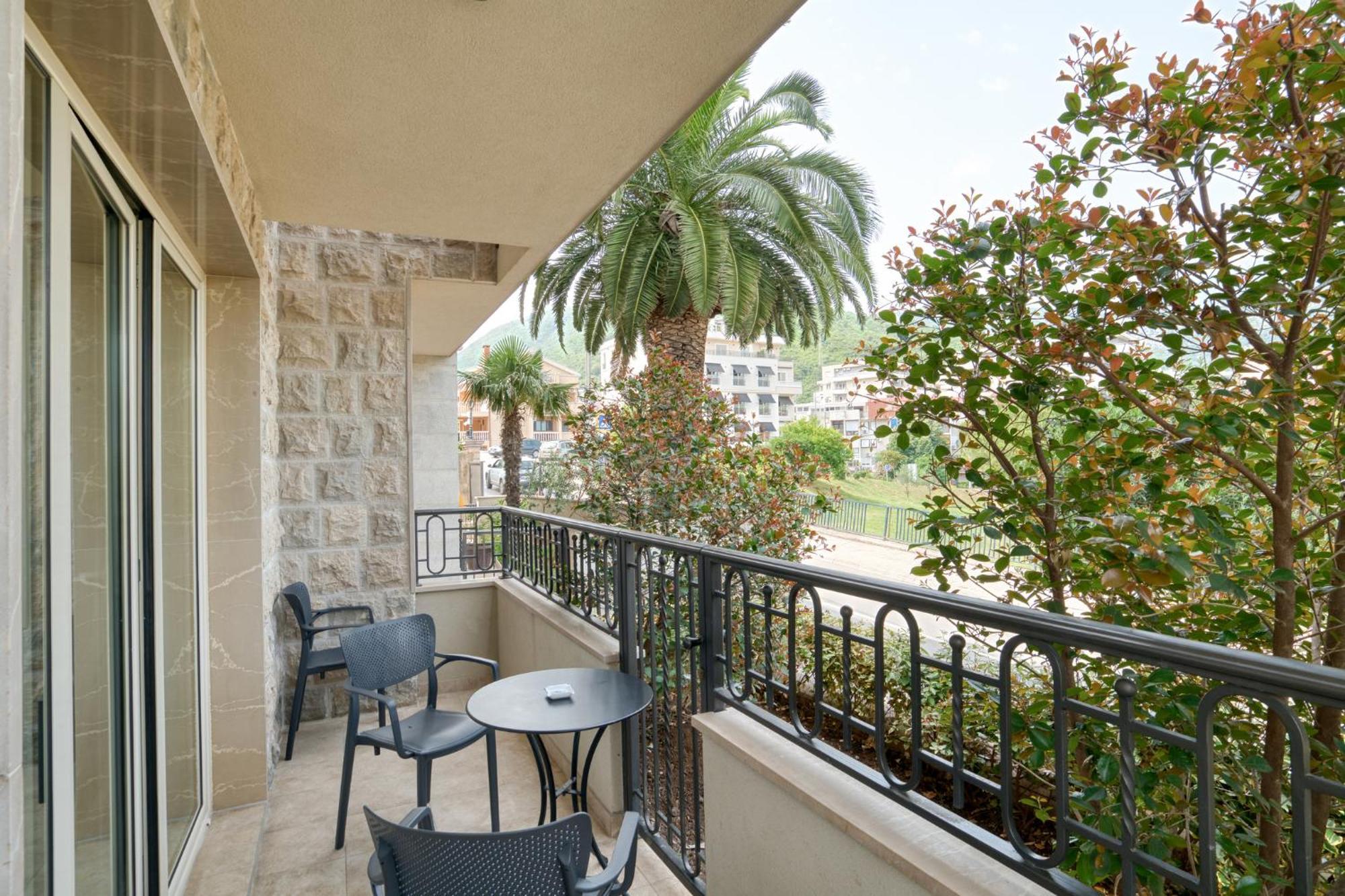 Ap Royal Oak - 2 Bedroom Apartment In Budva Dış mekan fotoğraf
