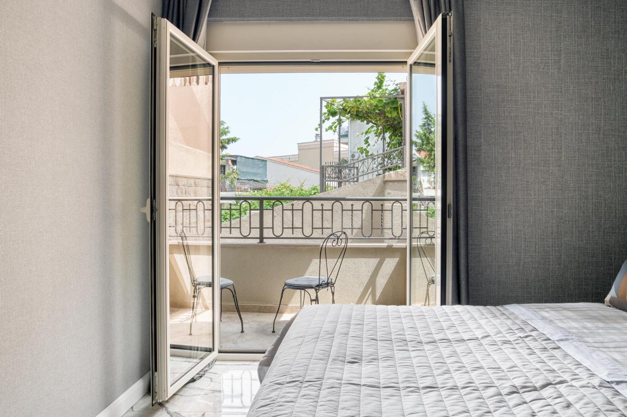 Ap Royal Oak - 2 Bedroom Apartment In Budva Dış mekan fotoğraf
